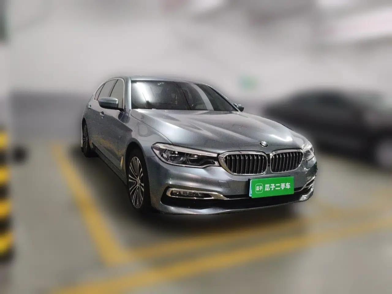 BMW 5 Series 2018 Facelifted 530Li Luxury Edition Premium Package — миниатюра 3
