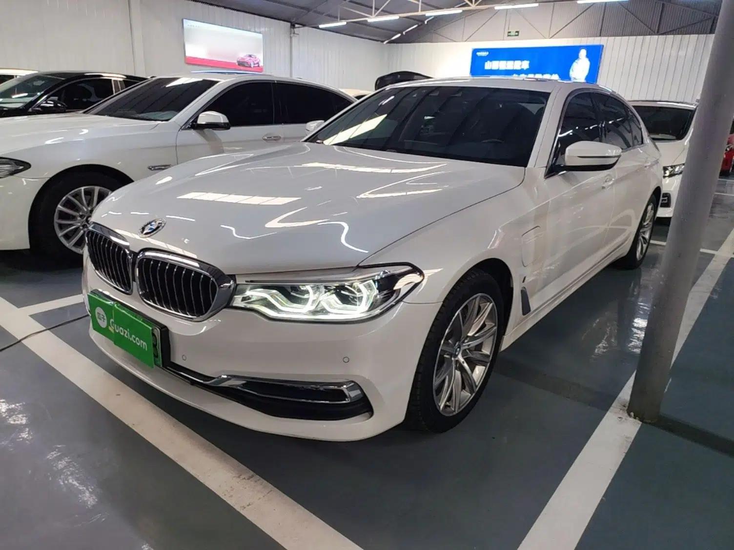 BMW 5 Series New Energy 2019 530Le Luxury Package — миниатюра 1