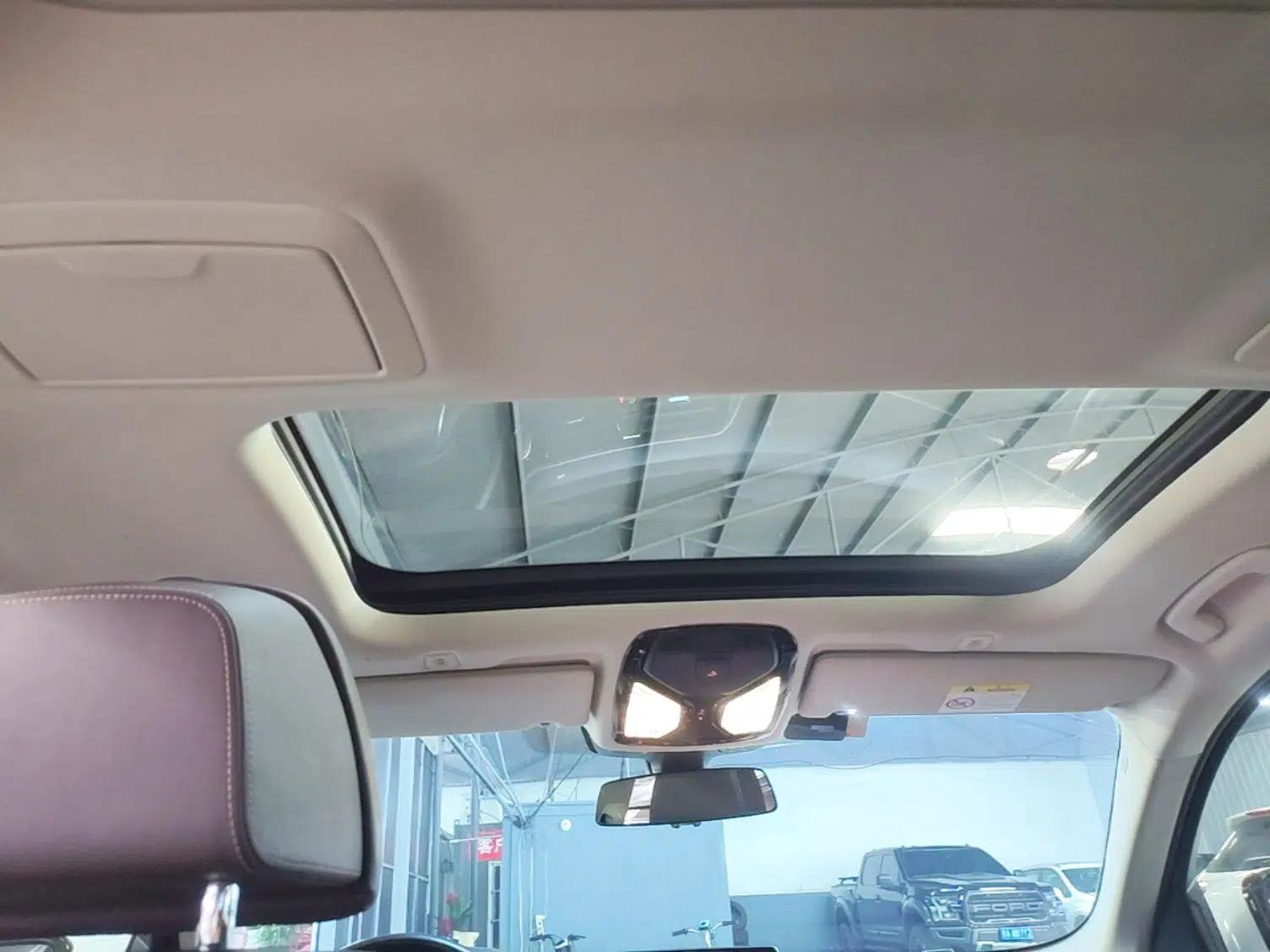 BMW 5 Series New Energy 2019 530Le Luxury Package — миниатюра 26