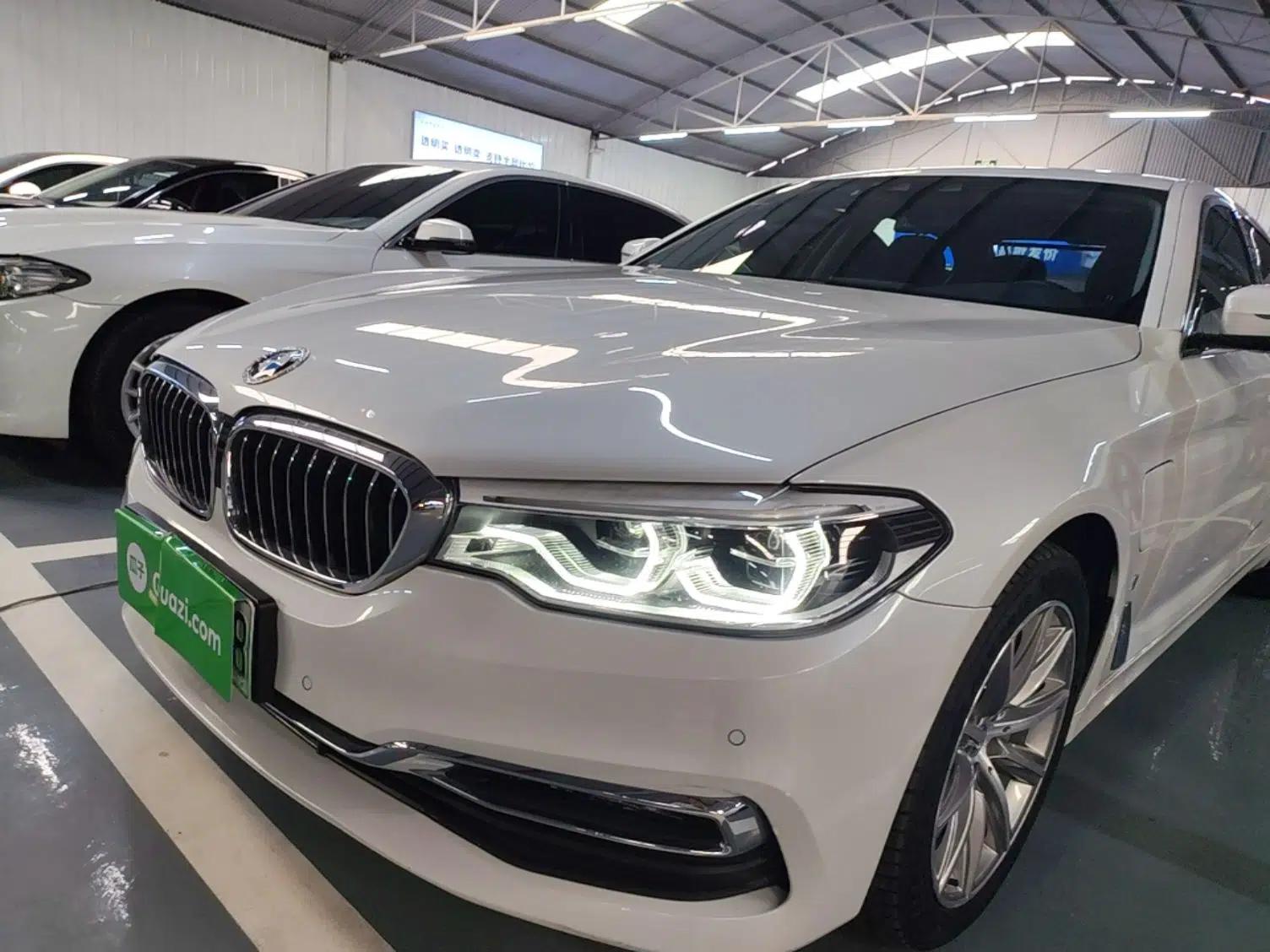 BMW 5 Series New Energy 2019 530Le Luxury Package — миниатюра 8