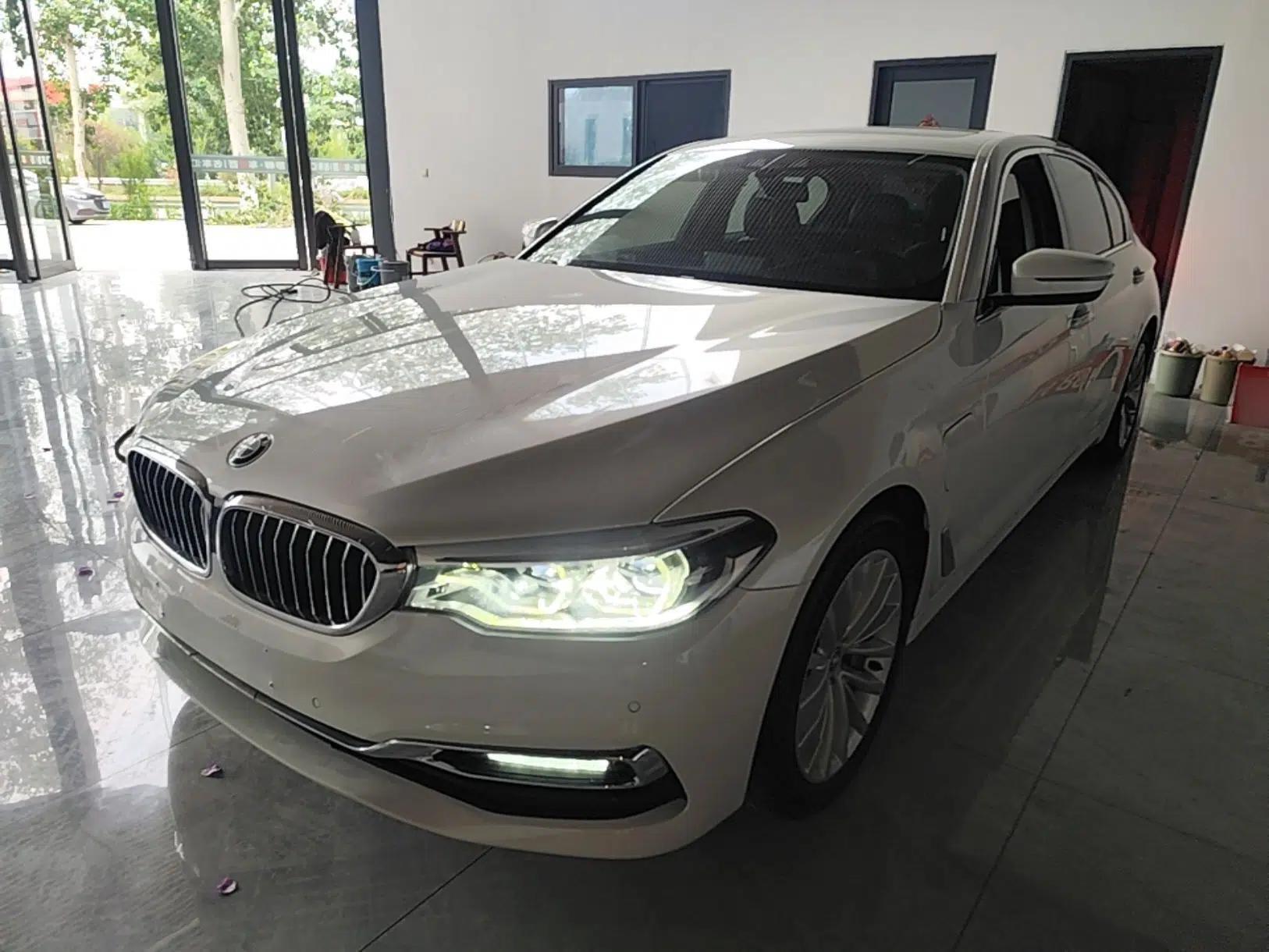 BMW 5 Series New Energy 2019 530Le Luxury Package — миниатюра 1