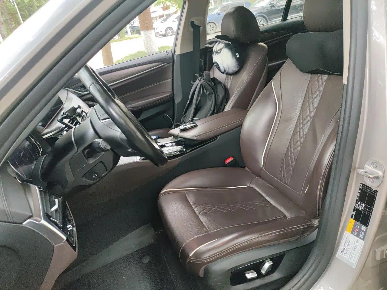 BMW 5 Series New Energy 2018 530Le Luxury Package — миниатюра 15