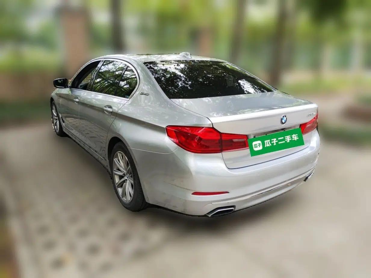 BMW 5 Series New Energy 2018 530Le Luxury Package — миниатюра 4