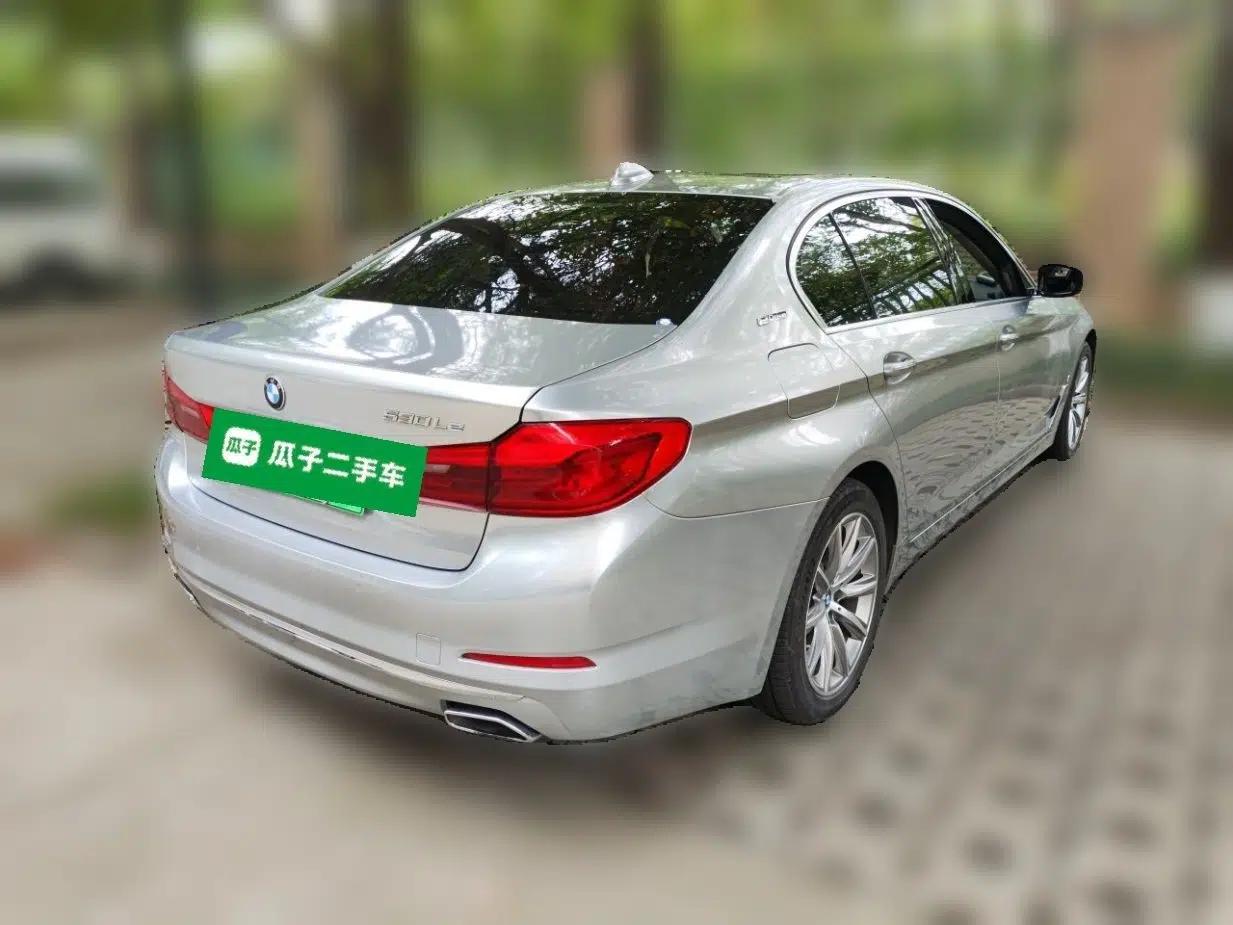BMW 5 Series New Energy 2018 530Le Luxury Package — миниатюра 6