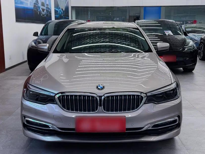 BMW 5 Series New Energy 2019 530Le Luxury Package — миниатюра 13