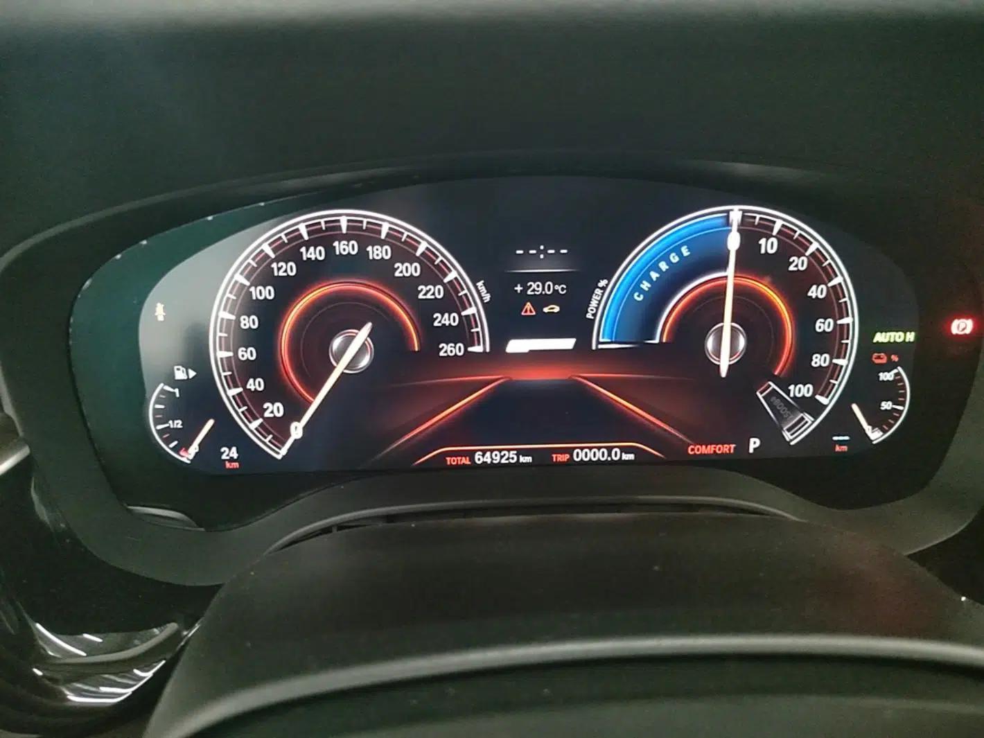 BMW 5 Series New Energy 2019 530Le Luxury Package — миниатюра 20