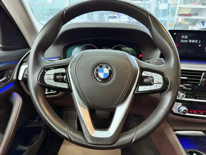 BMW 5 Series New Energy 2019 530Le Luxury Package — миниатюра 38