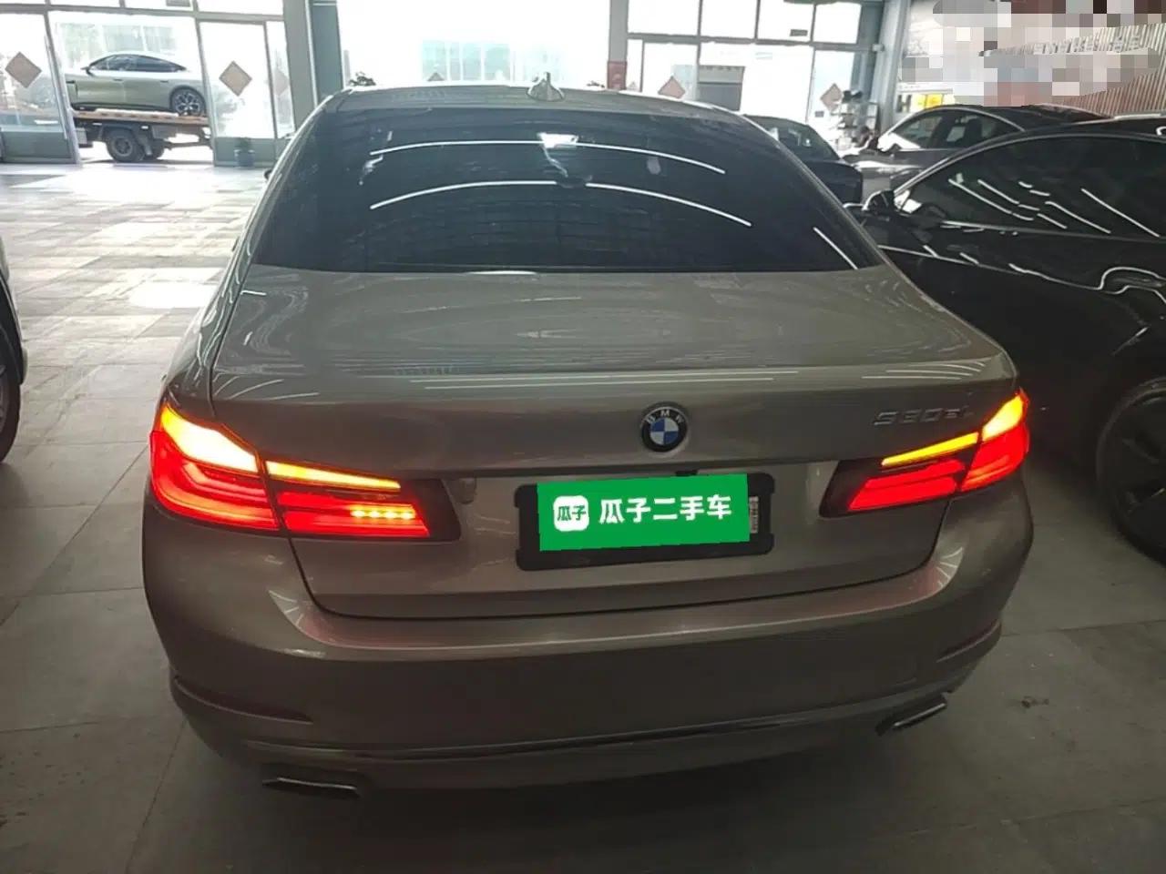 BMW 5 Series New Energy 2019 530Le Luxury Package — миниатюра 5