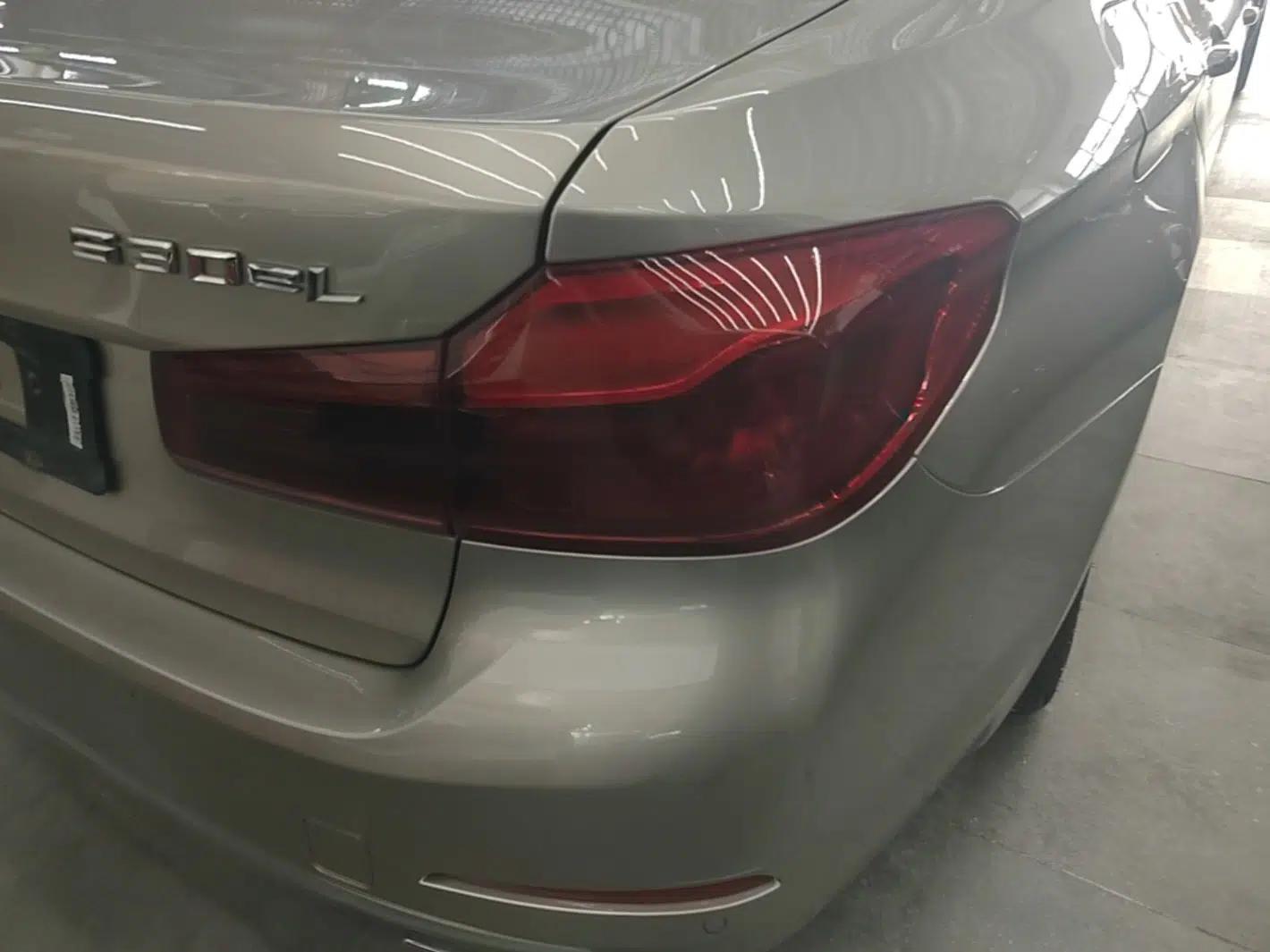 BMW 5 Series New Energy 2019 530Le Luxury Package — миниатюра 9