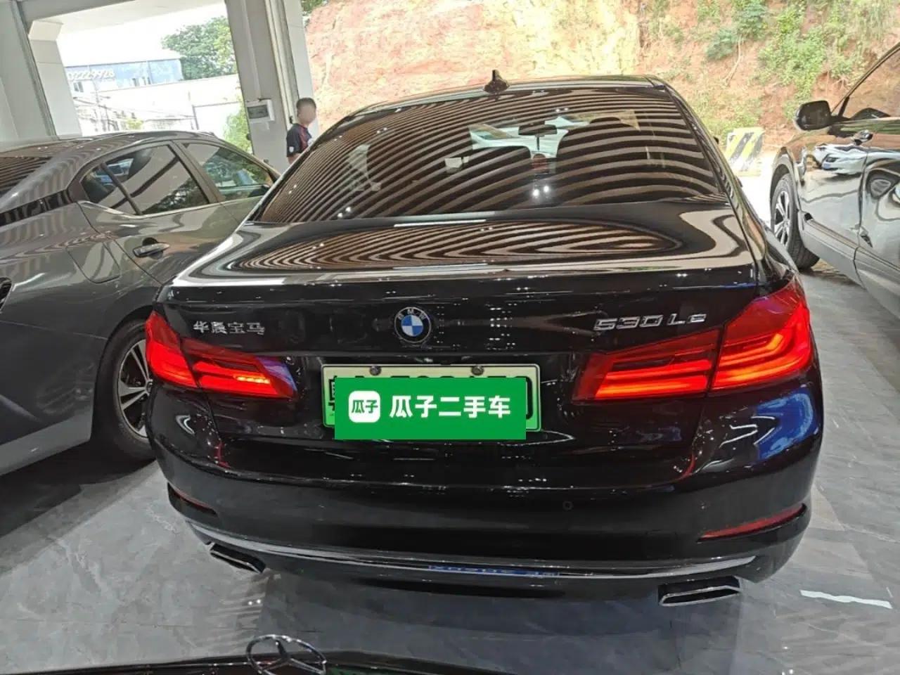 BMW 5 Series New Energy 2019 530Le Luxury Package — миниатюра 5