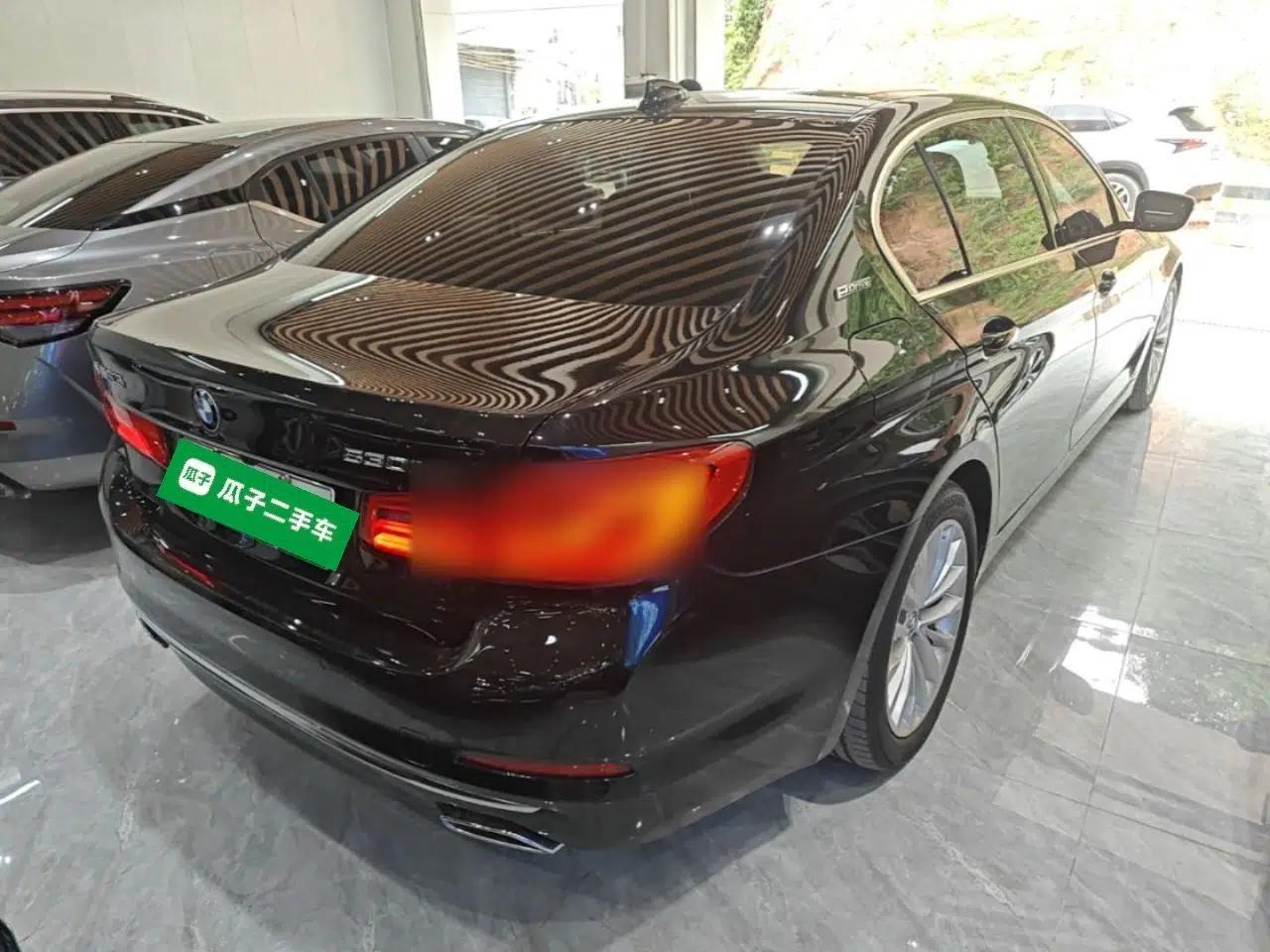BMW 5 Series New Energy 2019 530Le Luxury Package — миниатюра 6