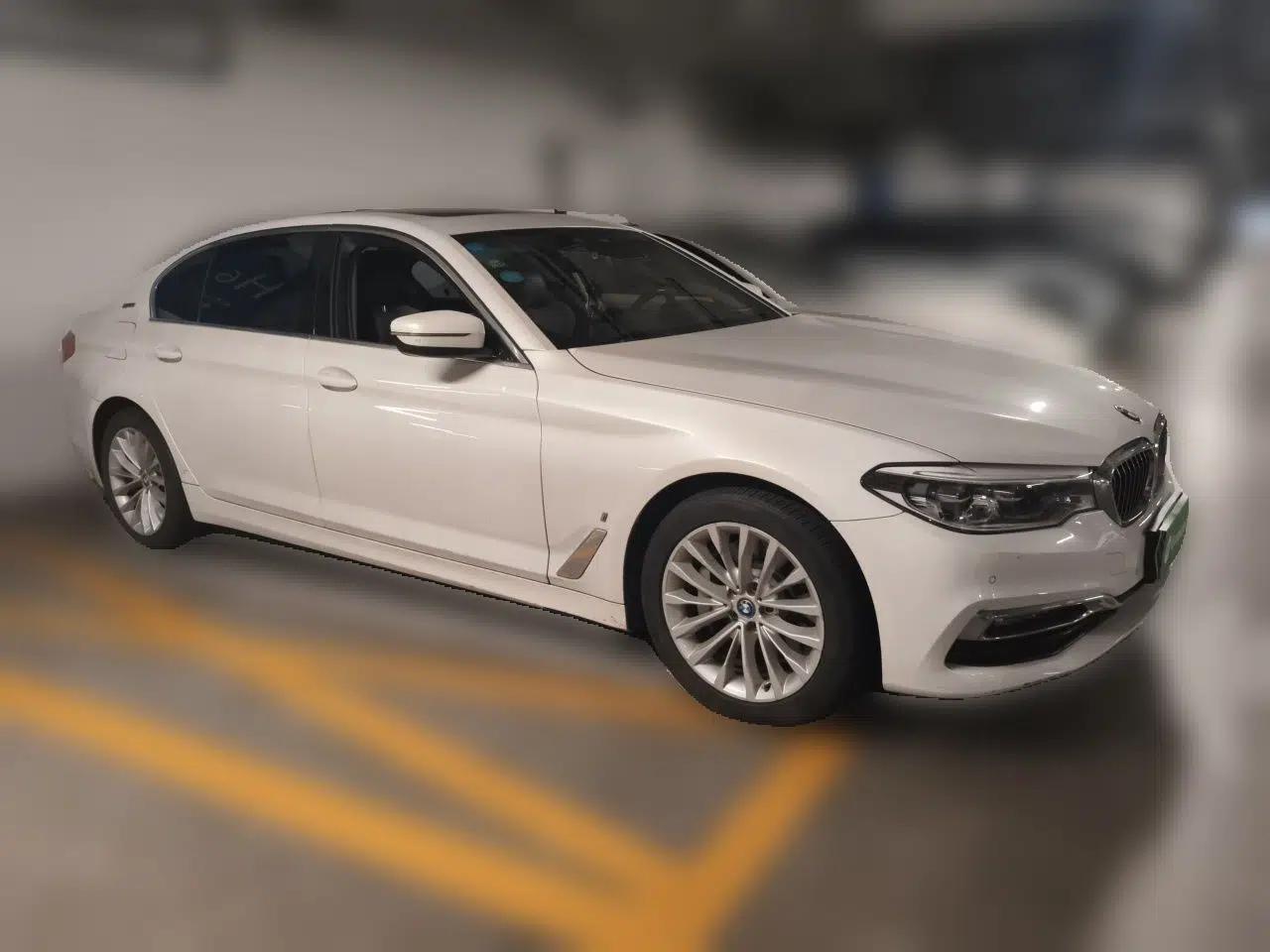 BMW 5 Series New Energy 2019 530Le Luxury Package — миниатюра 3