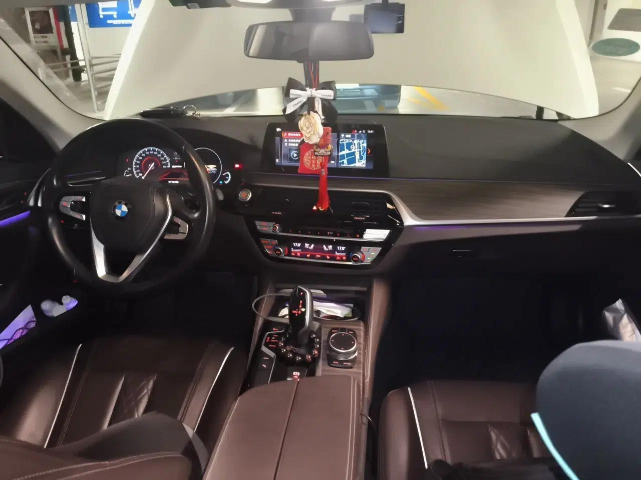 BMW 5 Series New Energy 2019 530Le Luxury Package — миниатюра 9
