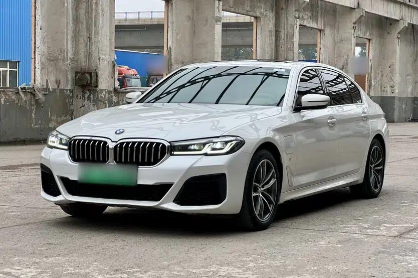 BMW 5 Series New Energy 2021 535Le M Sport Package — миниатюра 1