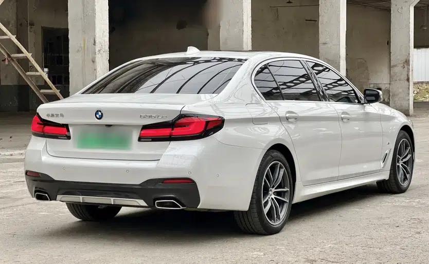 BMW 5 Series New Energy 2021 535Le M Sport Package — миниатюра 13