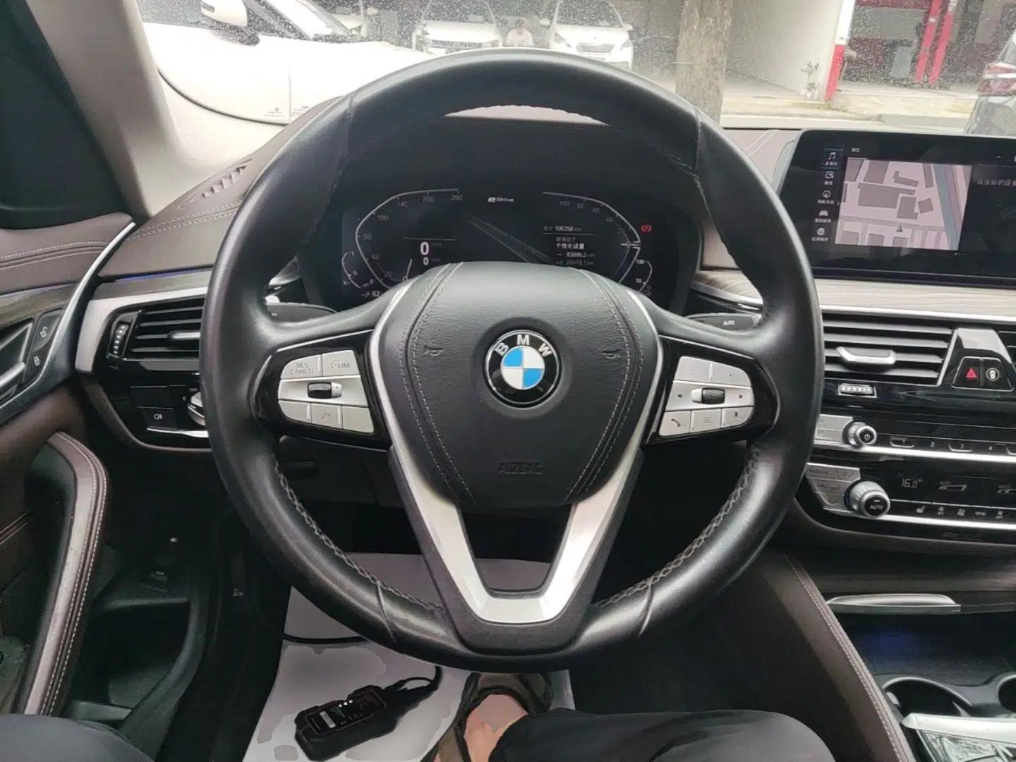 BMW 5 Series New Energy 2020 530Le Luxury Package — миниатюра 13