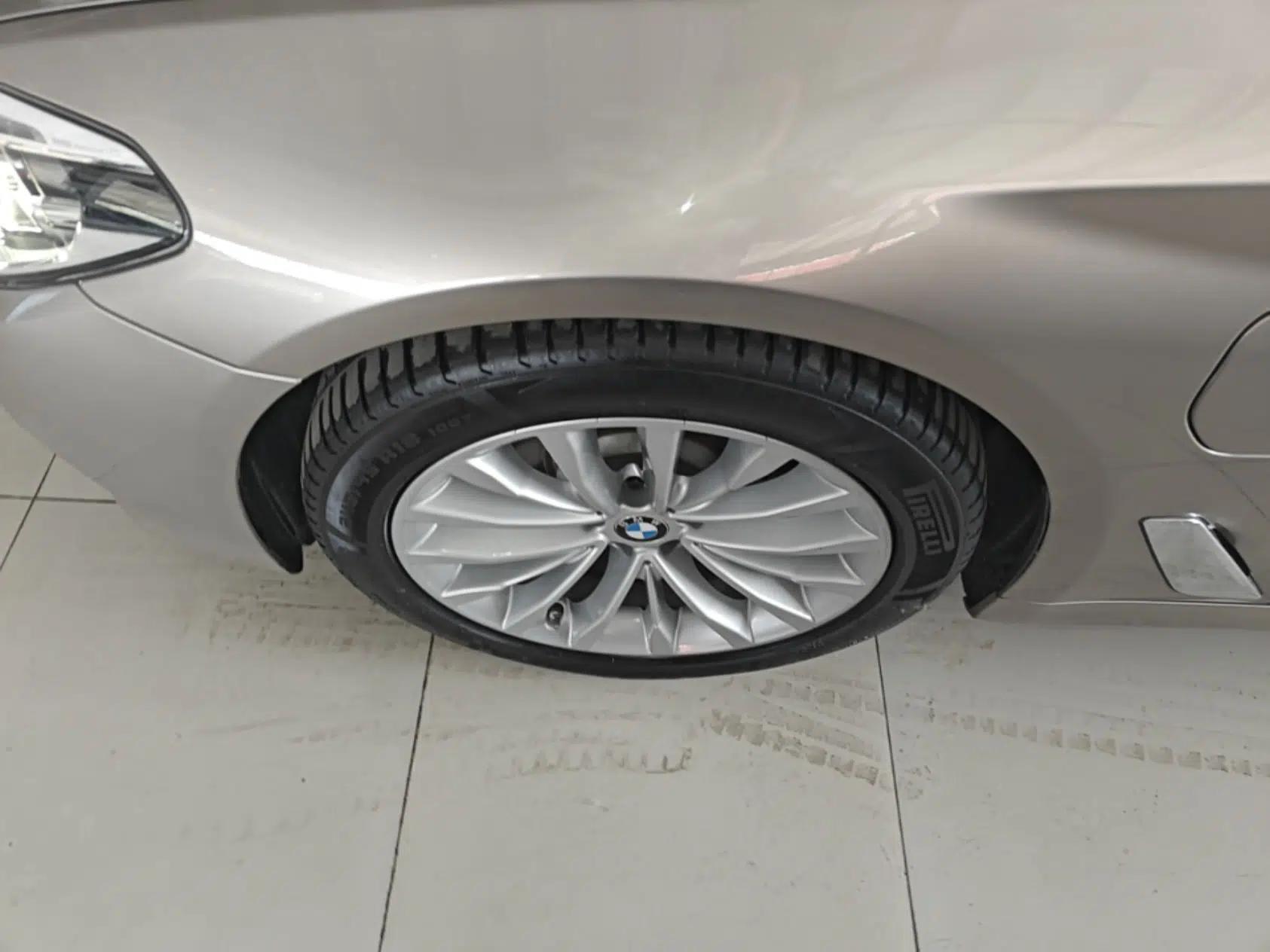 BMW 5 Series New Energy 2020 530Le Luxury Package — миниатюра 10