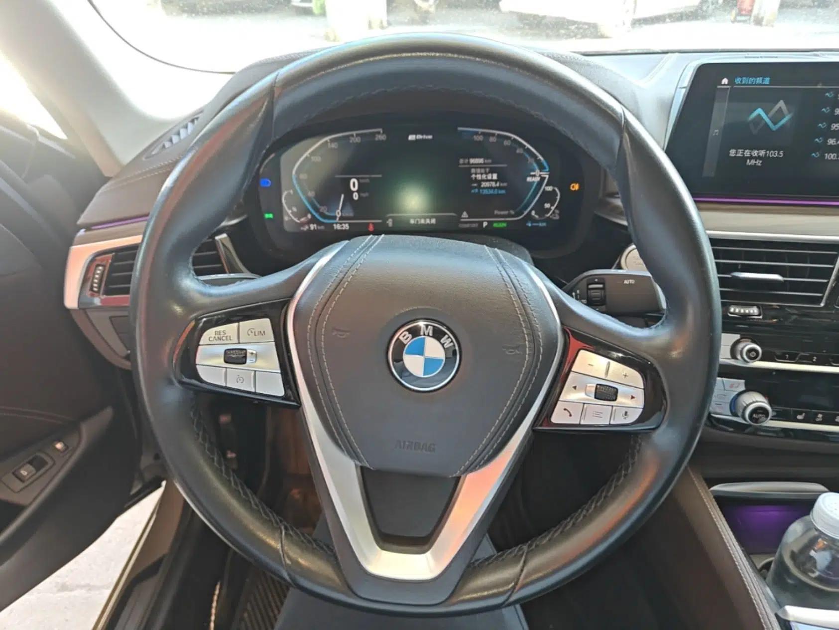 BMW 5 Series New Energy 2020 Mileage Upgrade Version 530Le Luxury Package — миниатюра 13