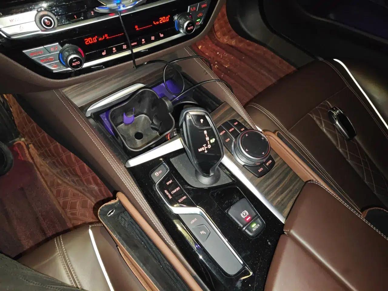 BMW 5 Series New Energy 2020 530Le Luxury Package — миниатюра 14