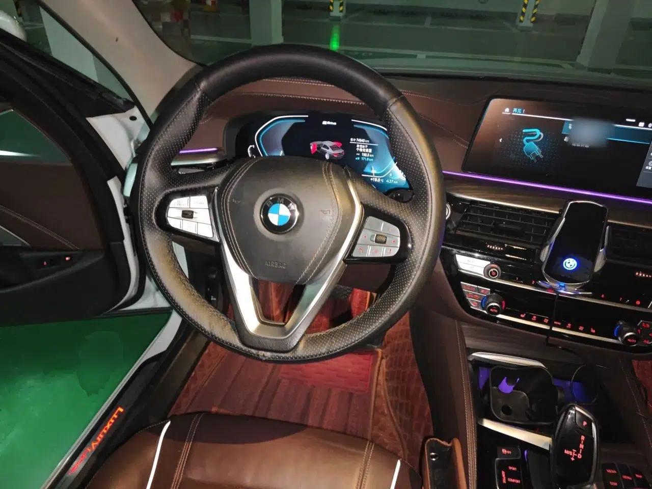 BMW 5 Series New Energy 2020 530Le Luxury Package — миниатюра 10
