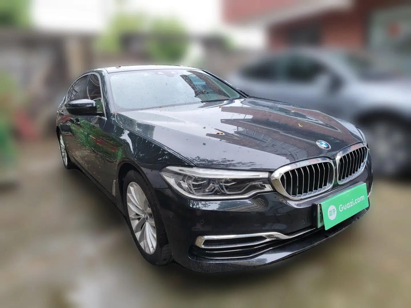 BMW 5 Series New Energy 2020 530Le Pioneer Edition — миниатюра 3
