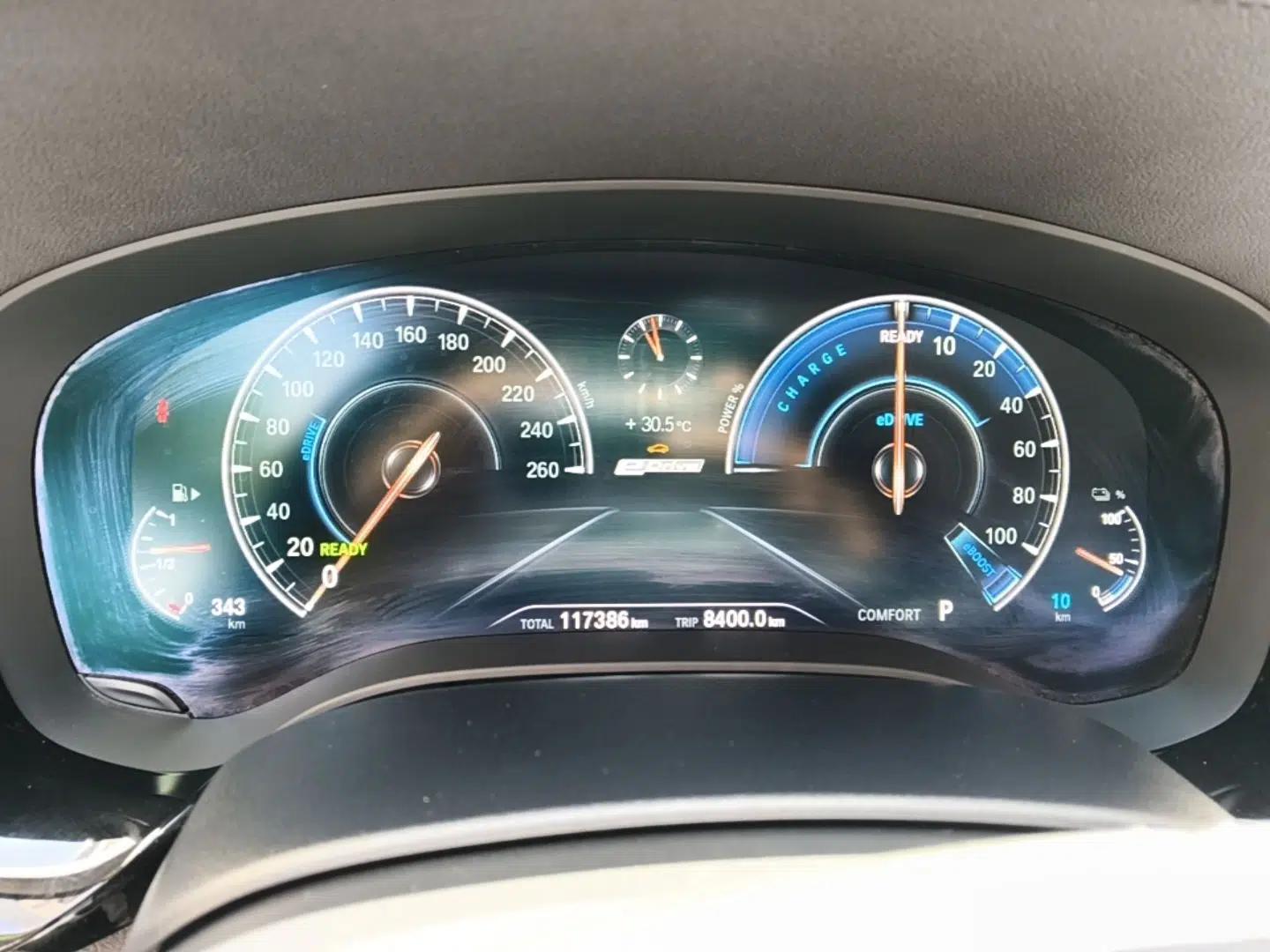 BMW 5 Series New Energy 2019 530Le Luxury Package — миниатюра 19