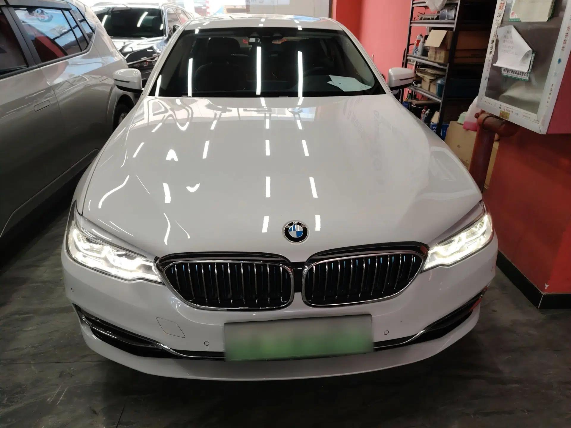 BMW 5 Series New Energy 2019 Updated Version 530Le Luxury Package — миниатюра 2