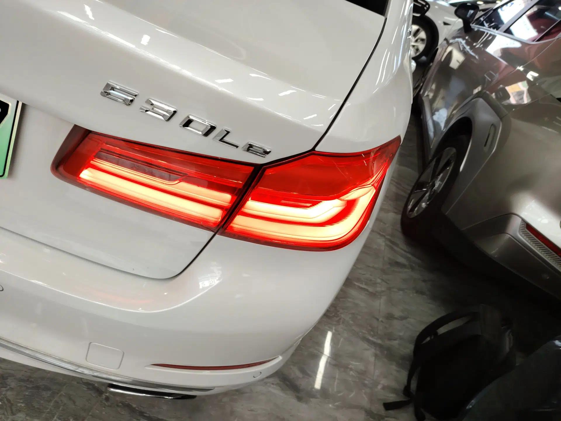 BMW 5 Series New Energy 2019 Updated Version 530Le Luxury Package — миниатюра 9