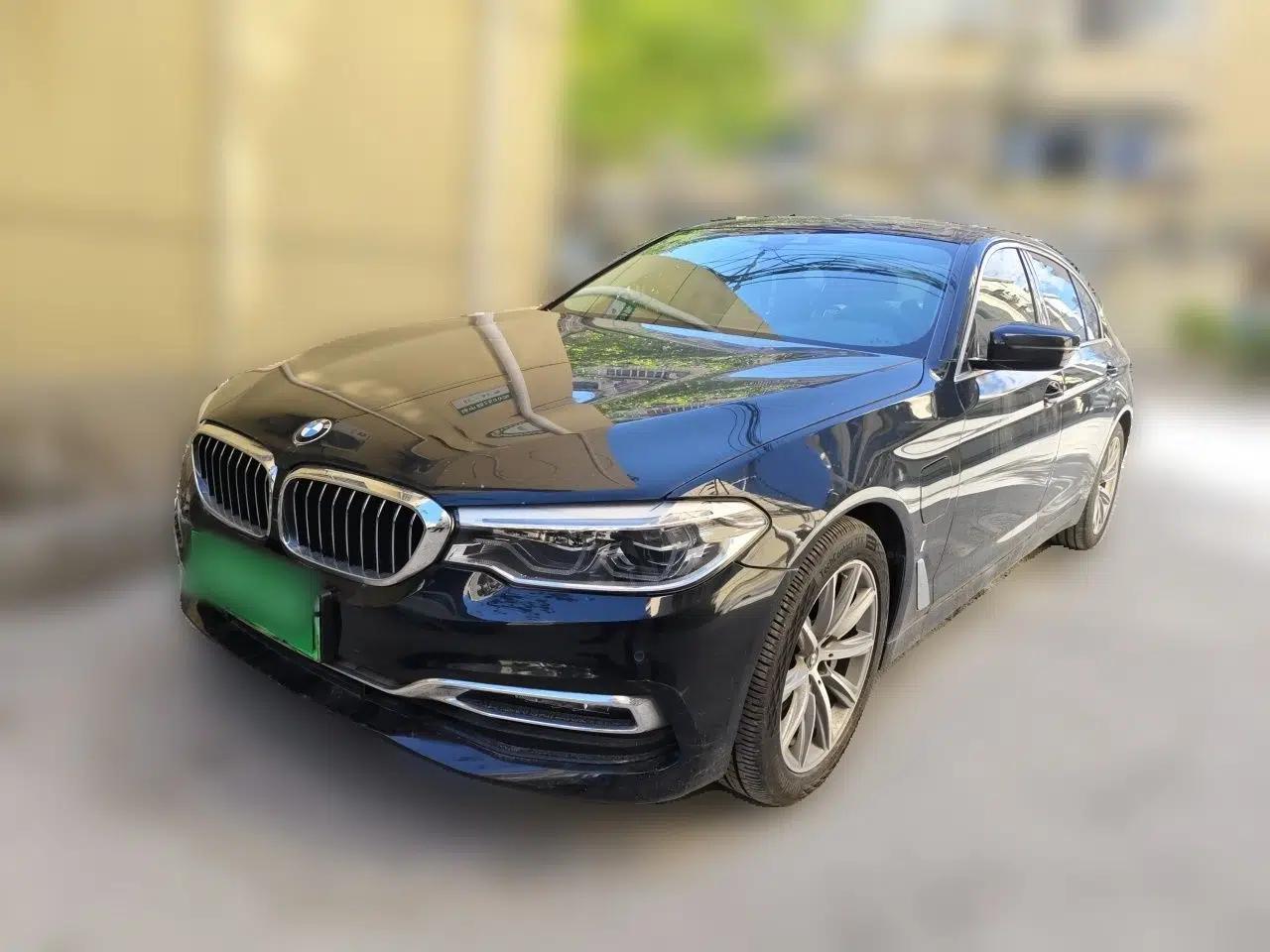 BMW 5 Series New Energy 2019 530Le Luxury Package — миниатюра 1