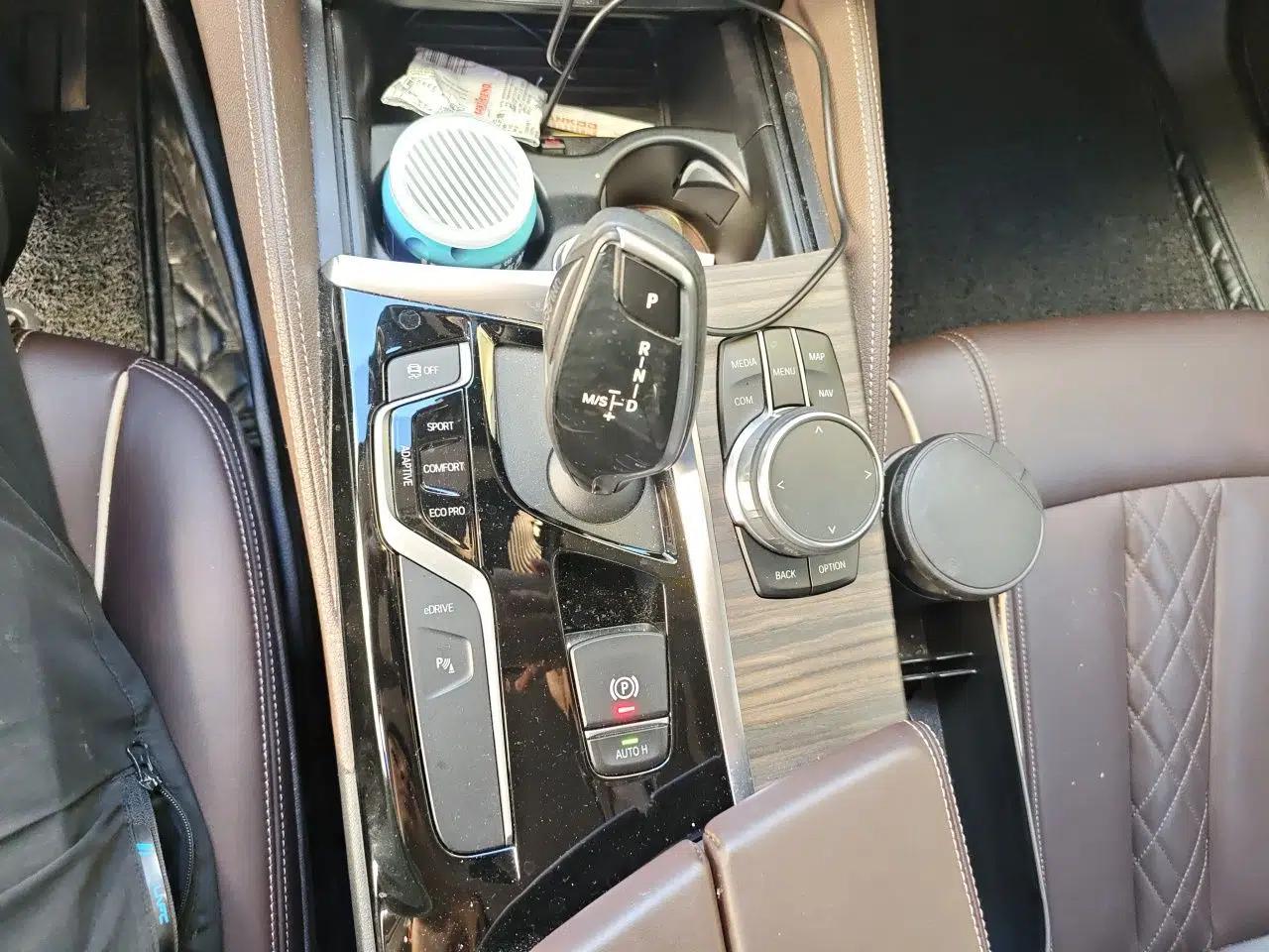 BMW 5 Series New Energy 2019 530Le Luxury Package — миниатюра 14