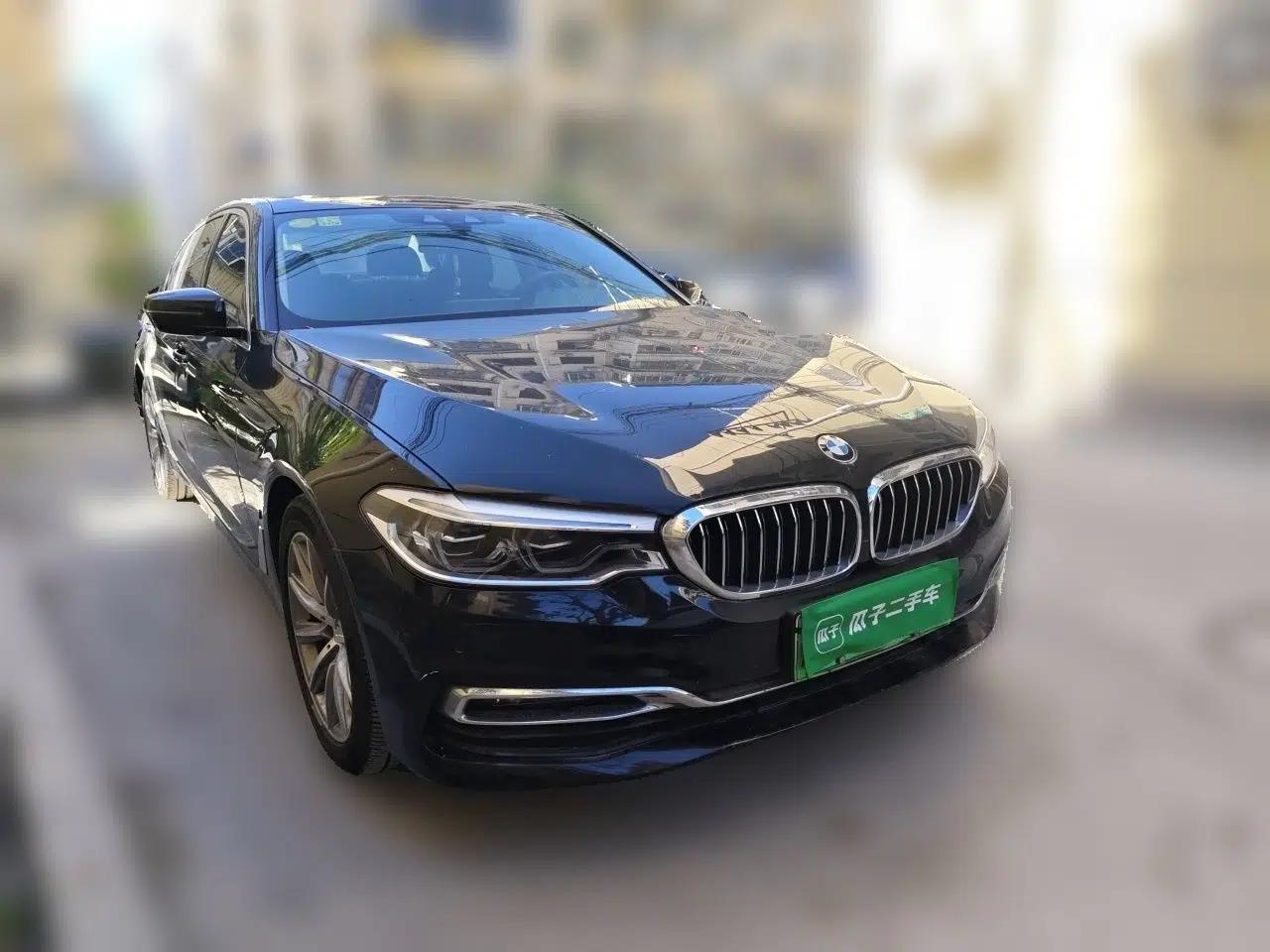 BMW 5 Series New Energy 2019 530Le Luxury Package — миниатюра 3
