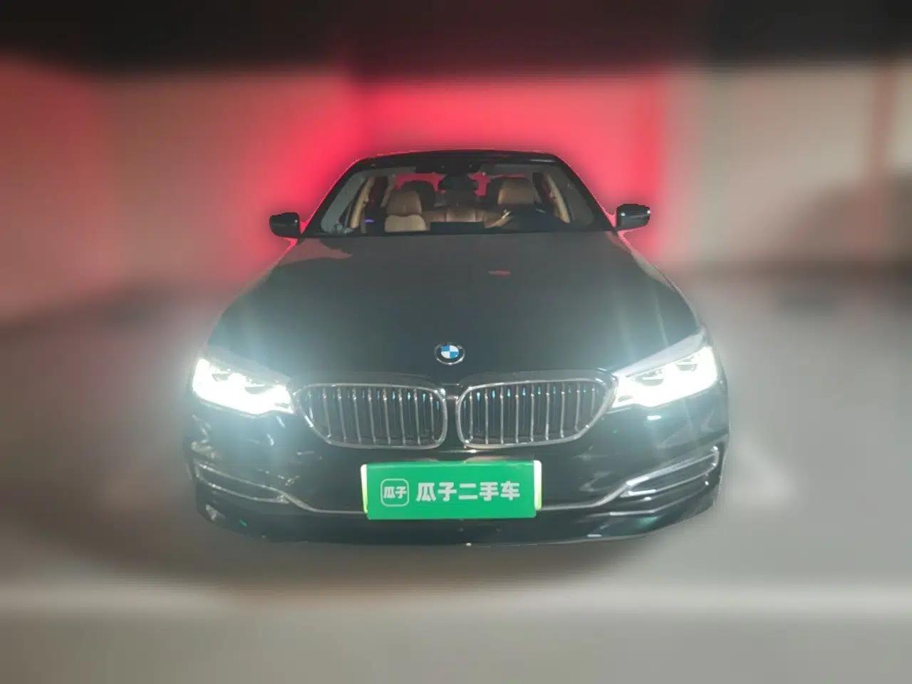 BMW 5 Series New Energy 2019 Updated 530Le Pioneer Edition — миниатюра 2