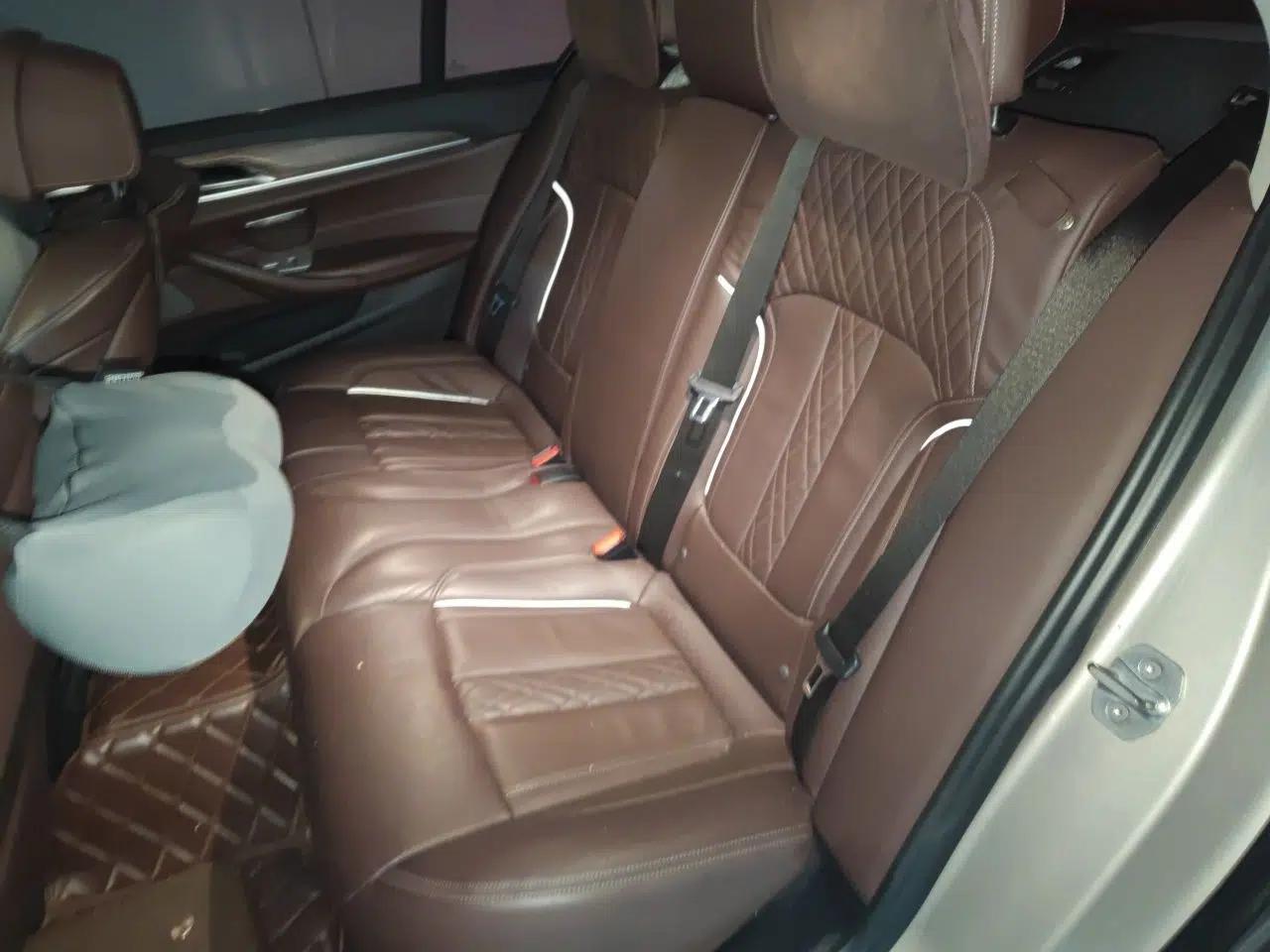 BMW 5 Series New Energy 2019 Updated 530Le Pioneer Edition — миниатюра 17