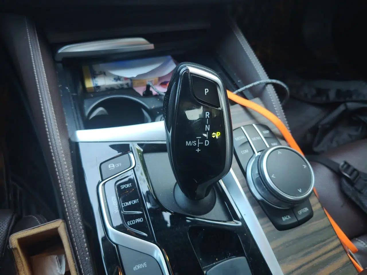 BMW 5 Series New Energy 2020 Mileage Upgrade Version 530Le Pioneer Edition — миниатюра 14