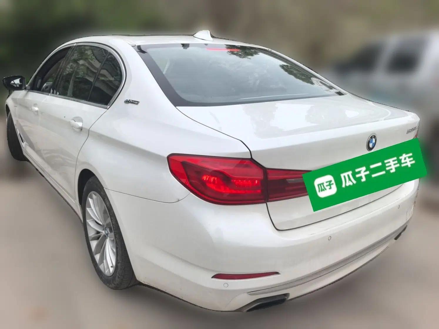 BMW 5 Series New Energy 2019 530Le Luxury Package — миниатюра 4