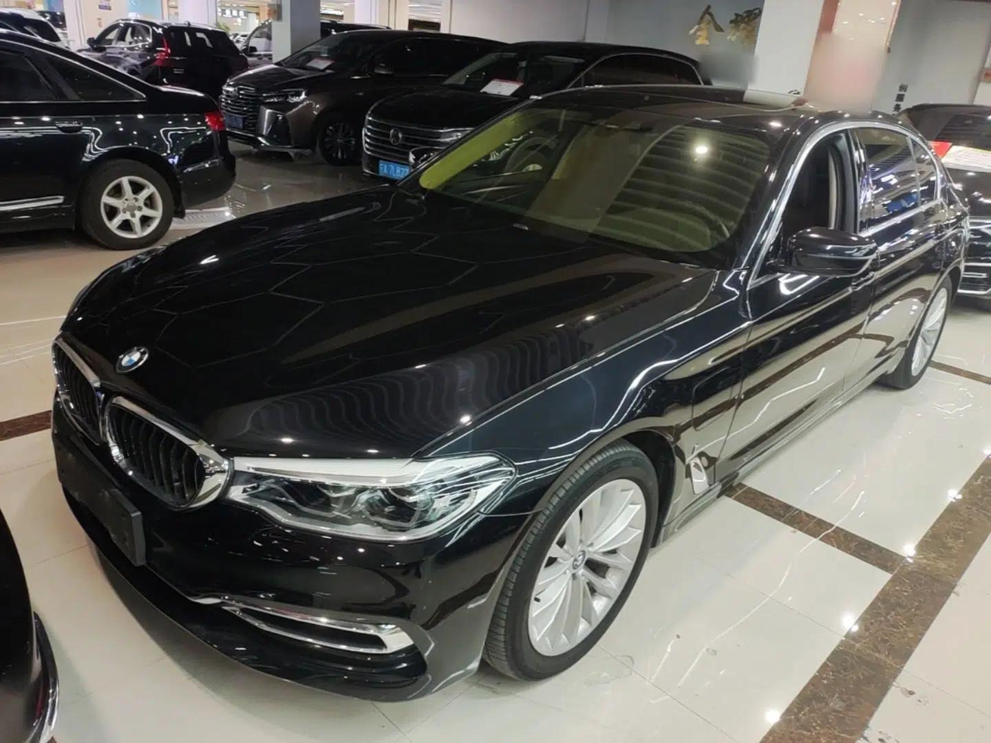 BMW 5 Series New Energy 2019 530Le Pioneer Edition — миниатюра 1