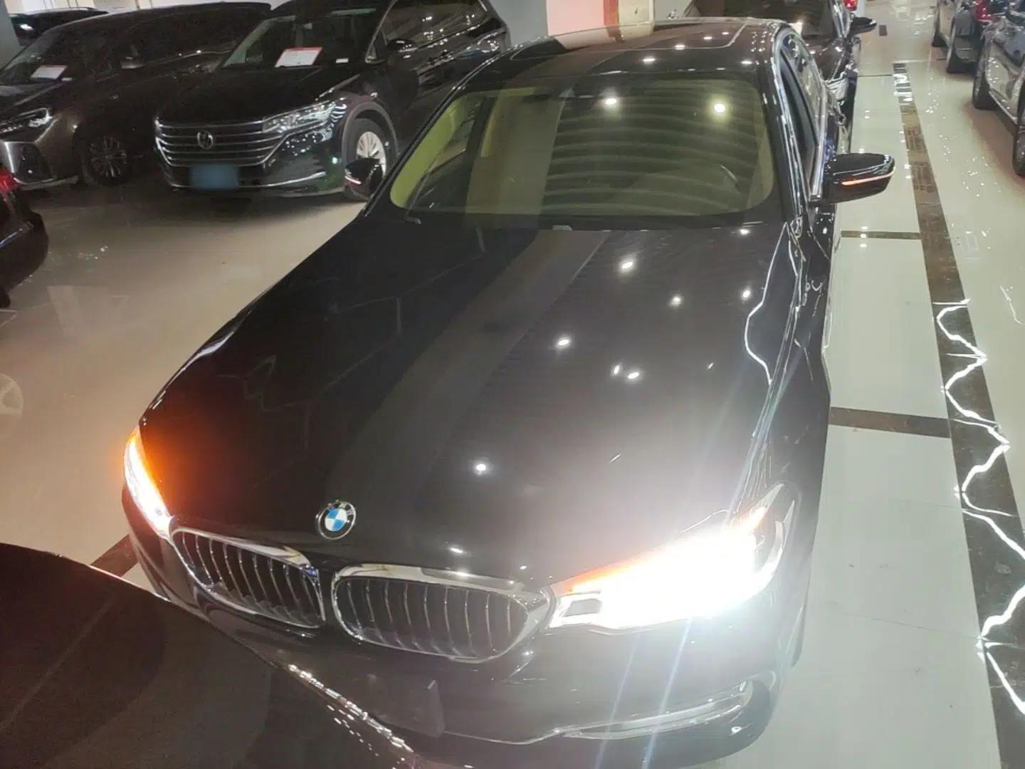 BMW 5 Series New Energy 2019 530Le Pioneer Edition — миниатюра 2
