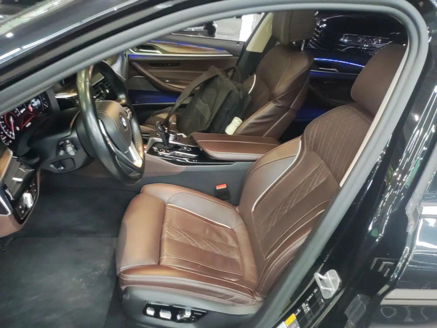 BMW 5 Series New Energy 2019 530Le Pioneer Edition — миниатюра 22