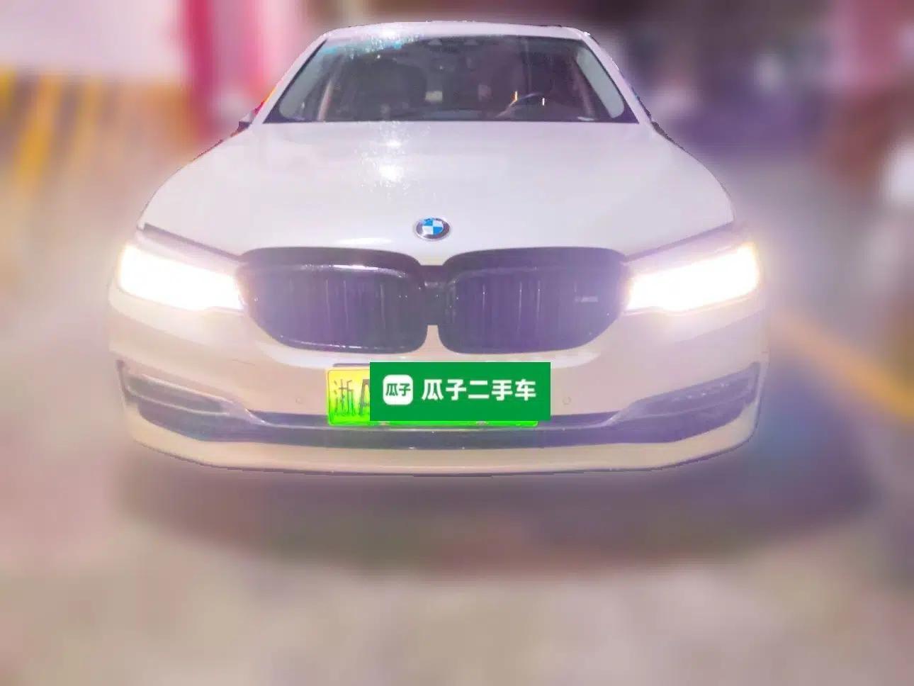 BMW 5 Series New Energy 2019 530Le Luxury Package — миниатюра 2