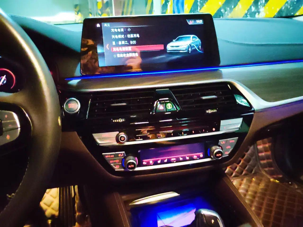 BMW 5 Series New Energy 2019 530Le Luxury Package — миниатюра 13