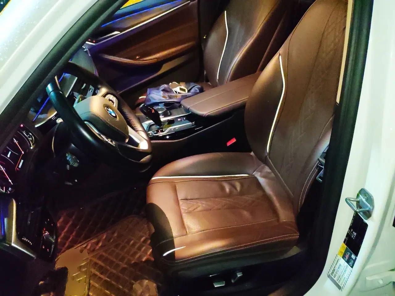 BMW 5 Series New Energy 2019 530Le Luxury Package — миниатюра 15