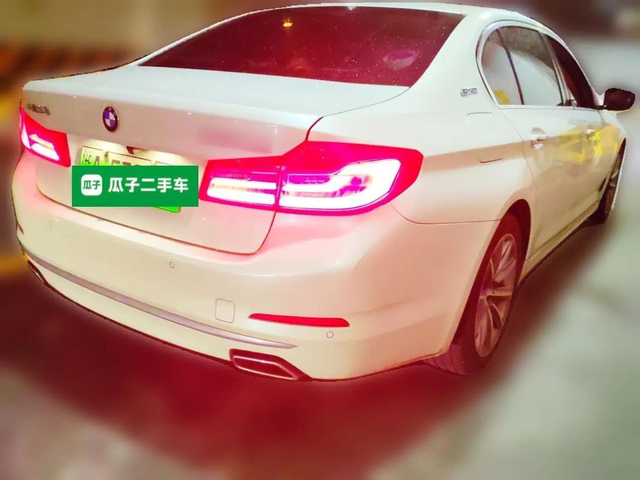 BMW 5 Series New Energy 2019 530Le Luxury Package — миниатюра 6