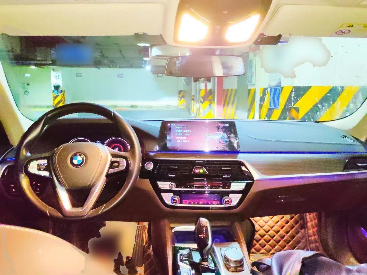 BMW 5 Series New Energy 2019 530Le Luxury Package — миниатюра 9