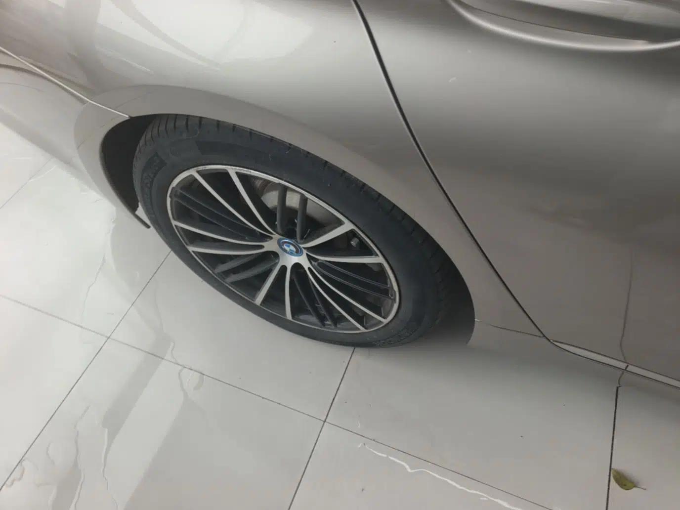 BMW 5 Series New Energy 2019 530Le Luxury Package — миниатюра 11