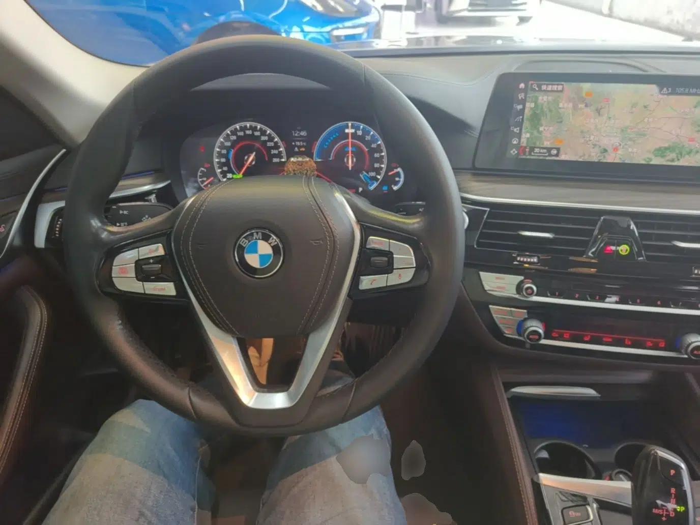 BMW 5 Series New Energy 2019 530Le Luxury Package — миниатюра 12