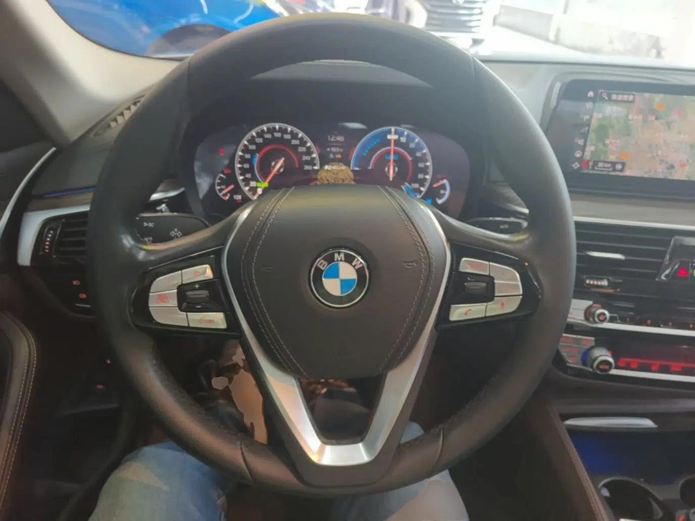 BMW 5 Series New Energy 2019 530Le Luxury Package — миниатюра 13