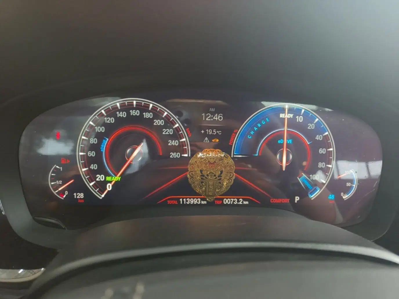 BMW 5 Series New Energy 2019 530Le Luxury Package — миниатюра 14