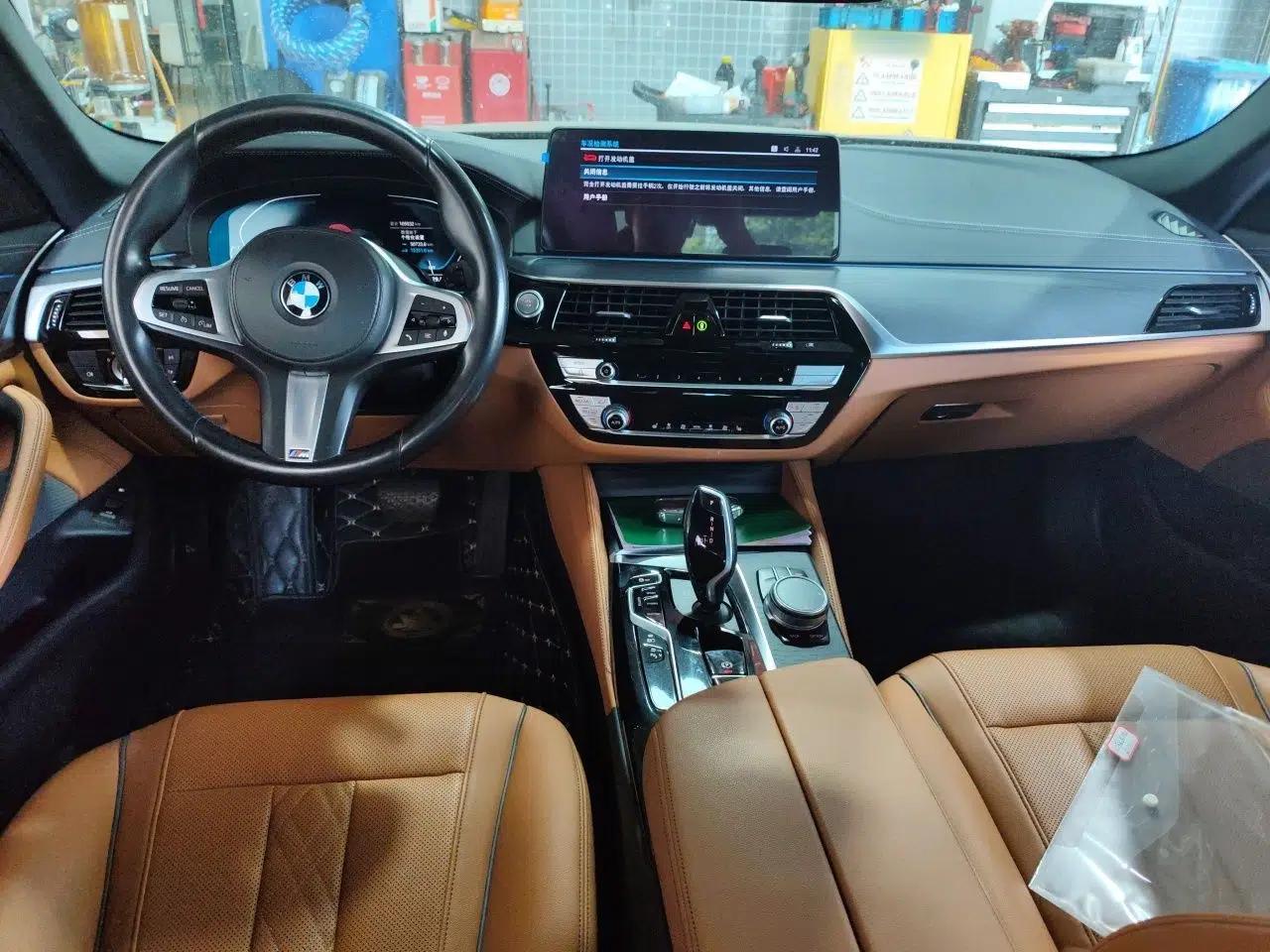 BMW 5 Series New Energy 2022 535Le M Sport Package — миниатюра 9