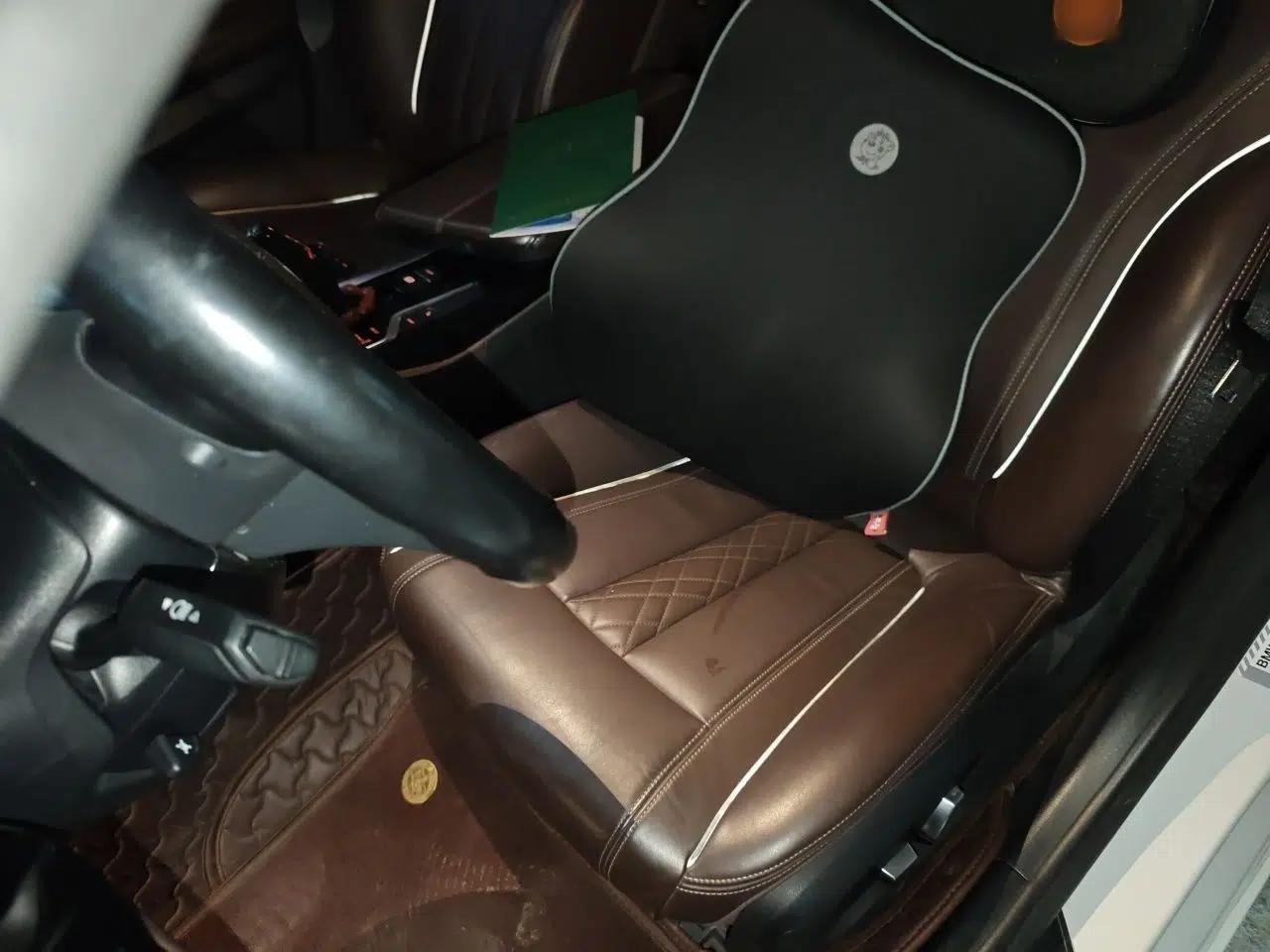 BMW 5 Series New Energy 2019 530Le Luxury Package — миниатюра 15