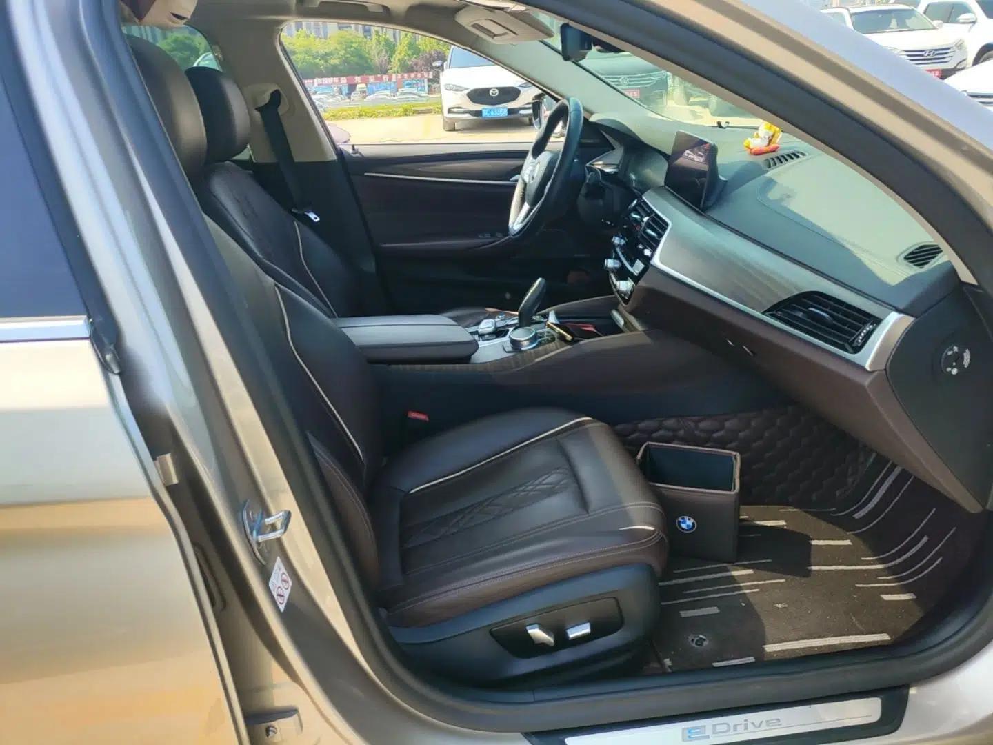 BMW 5 Series New Energy 2019 Updated Version 530Le Luxury Package — миниатюра 19